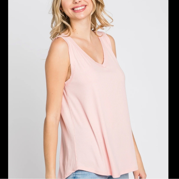 Tresics Lightweight Sleeveless V-Neck Tank Top Light Pink Medium - Picture 1 of 8